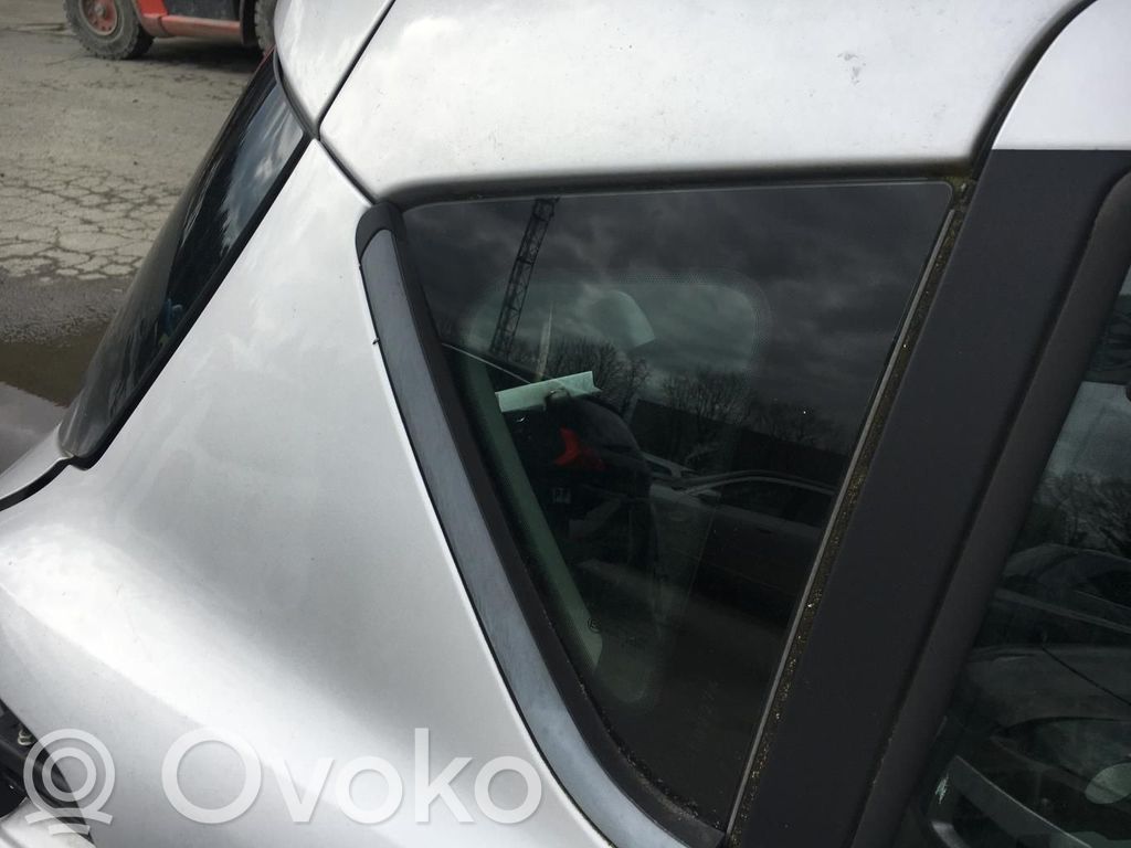 Ford B-MAX Rear side window 