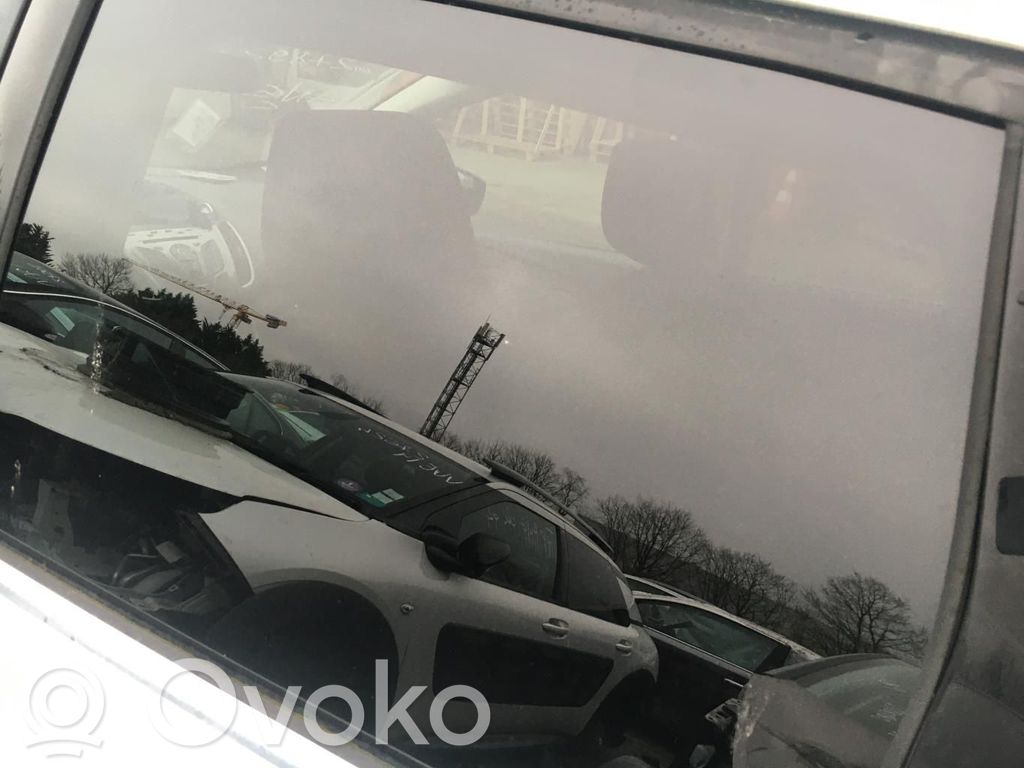 Ford C-MAX II Luna de la puerta trasera 
