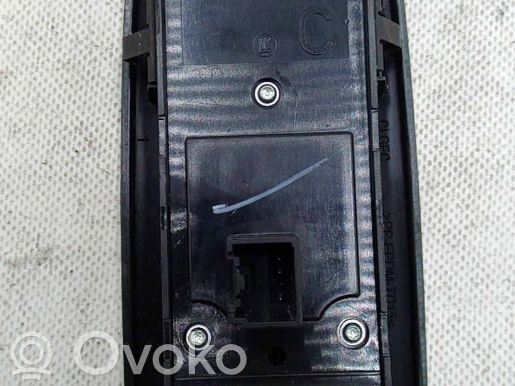 Ford C-MAX I Electric window control switch 