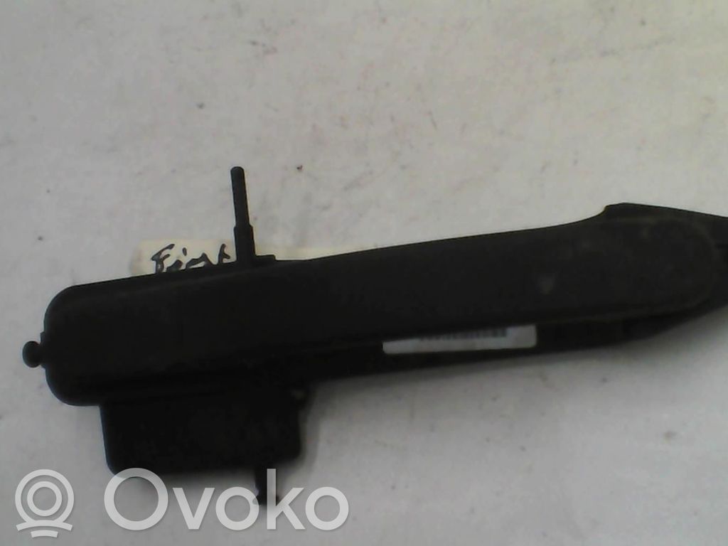 Ford Fiesta Manecilla externa puerta trasera 