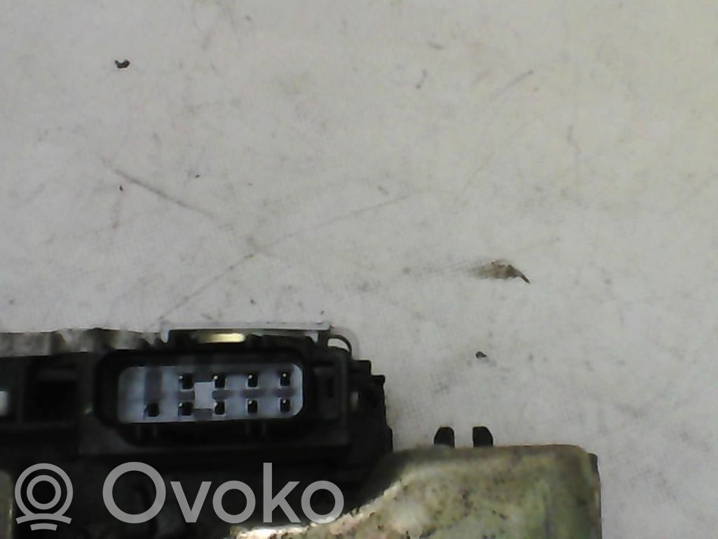 Ford Transit Priekšpusē slēdzene 