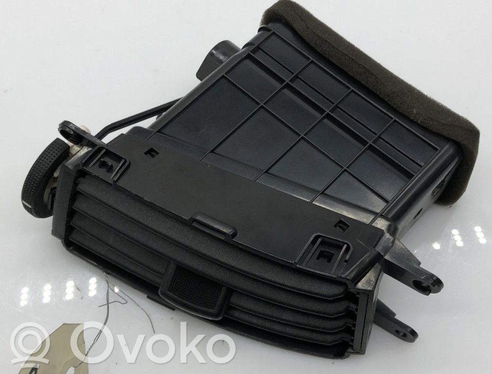 Hyundai i30 Grilă ventilație/ramă laterală bord 