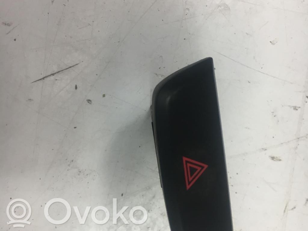 Isuzu D-Max Hazard light switch 
