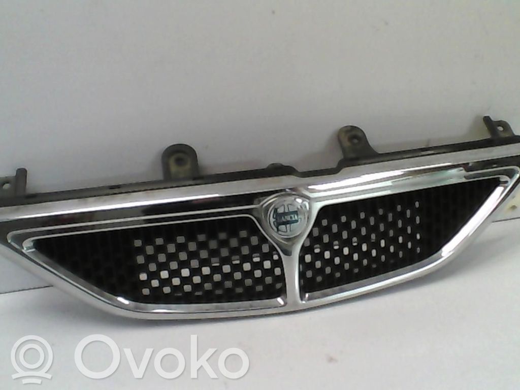 Lancia Ypsilon Etusäleikkö 