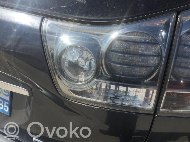 Lexus RX 330 - 350 - 400H Lampy tylnej klapy bagażnika 