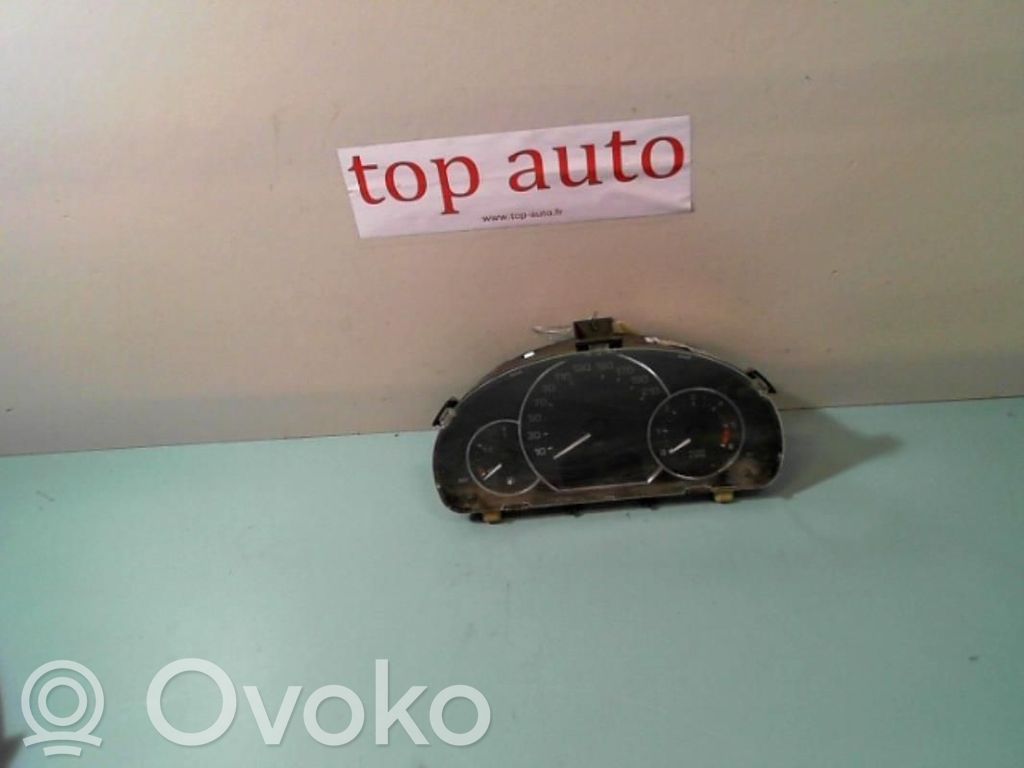Peugeot 1007 Speedometer (instrument cluster) 