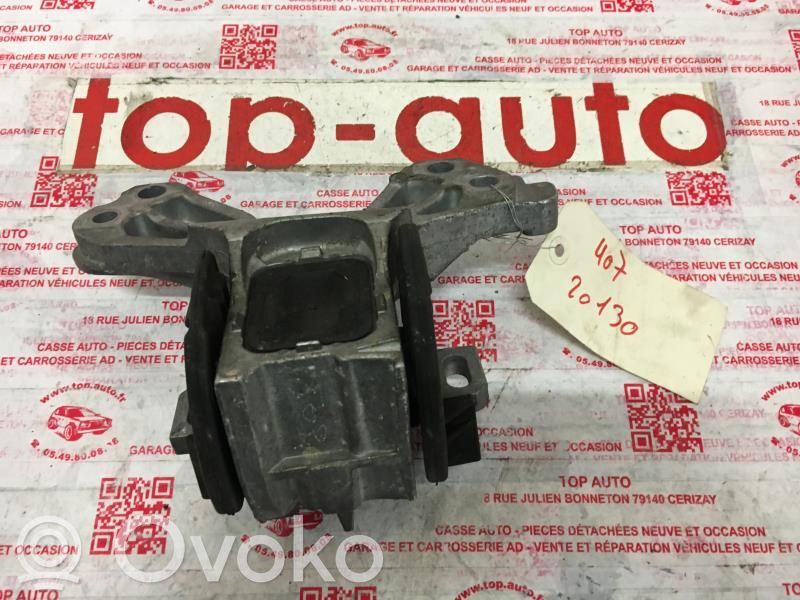 Peugeot 407 Engine mount bracket 