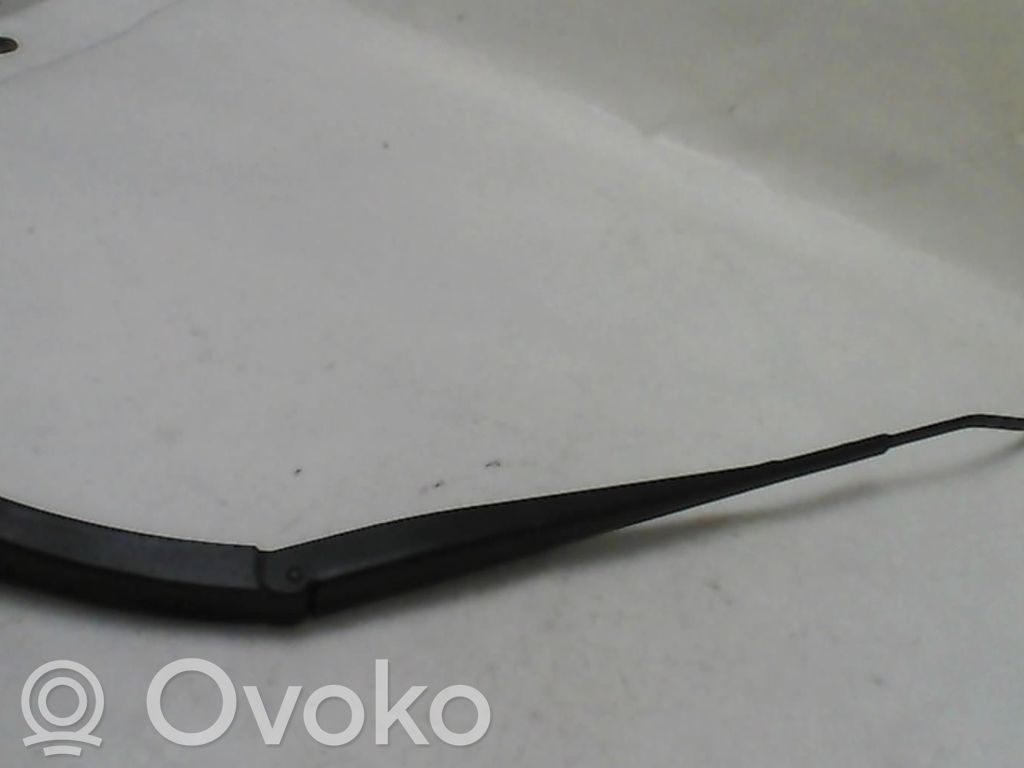 Peugeot Expert Front wiper blade arm 