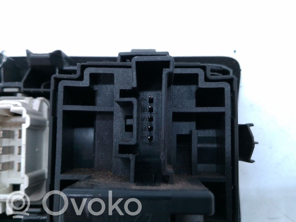 Renault Clio III Headlight level height control switch 
