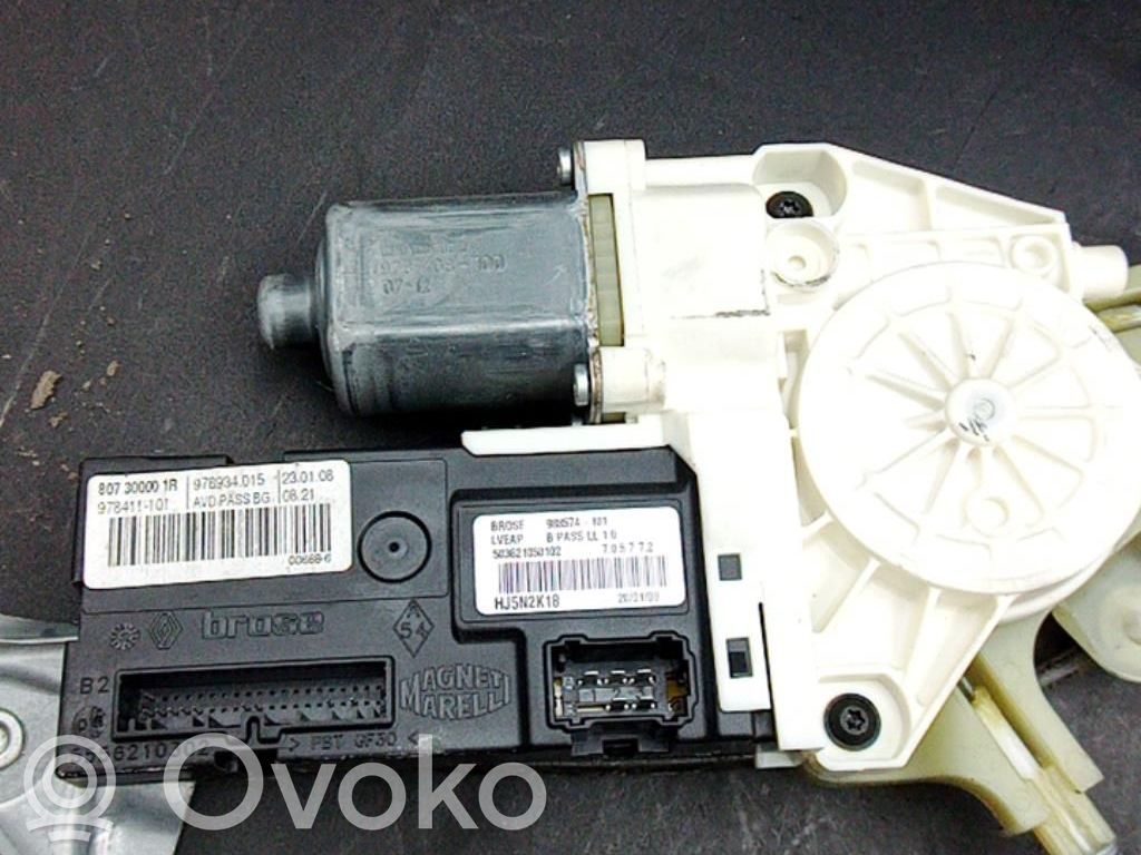 Renault Laguna III Macara ușă față cu motor 