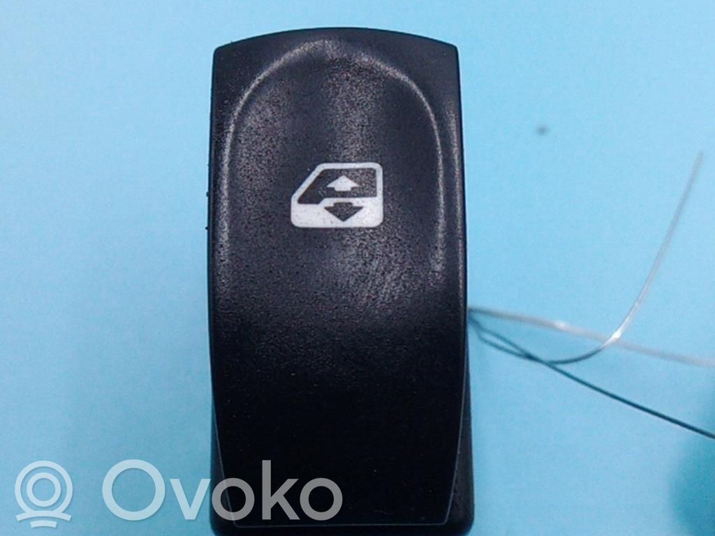 Interruptor del elevalunas eléctrico   8200214936