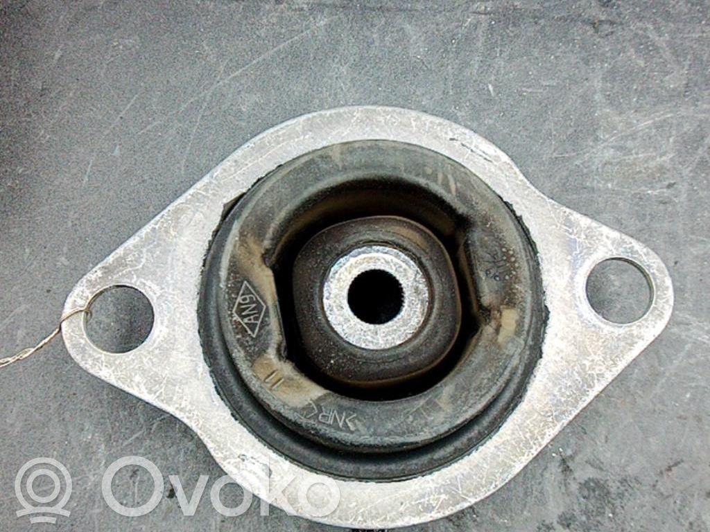 Renault Twingo II Engine mount bracket 