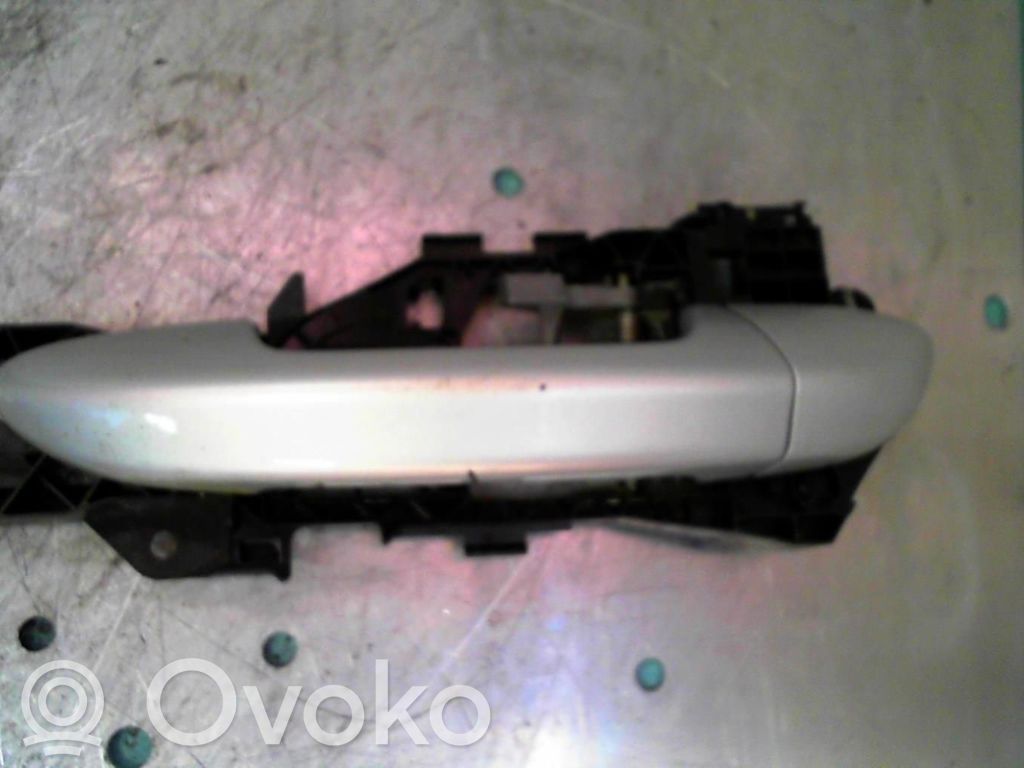 Klamka zewnętrzna drzwi tylnych   3C0837205GRU