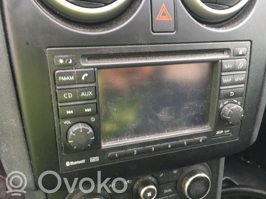 Nissan Qashqai Radio/CD/DVD/GPS head unit 