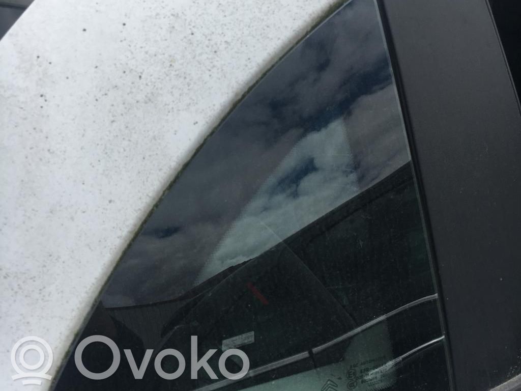 Citroen C3 Rear side window 