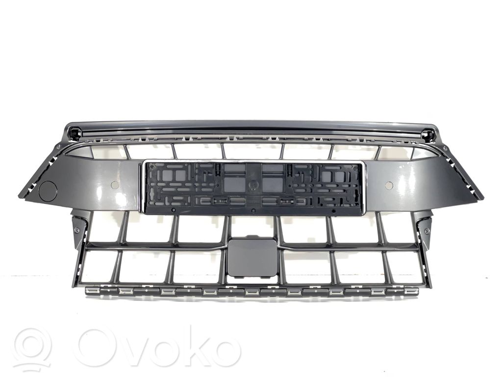 Cupra Leon Front bumper lower grill 