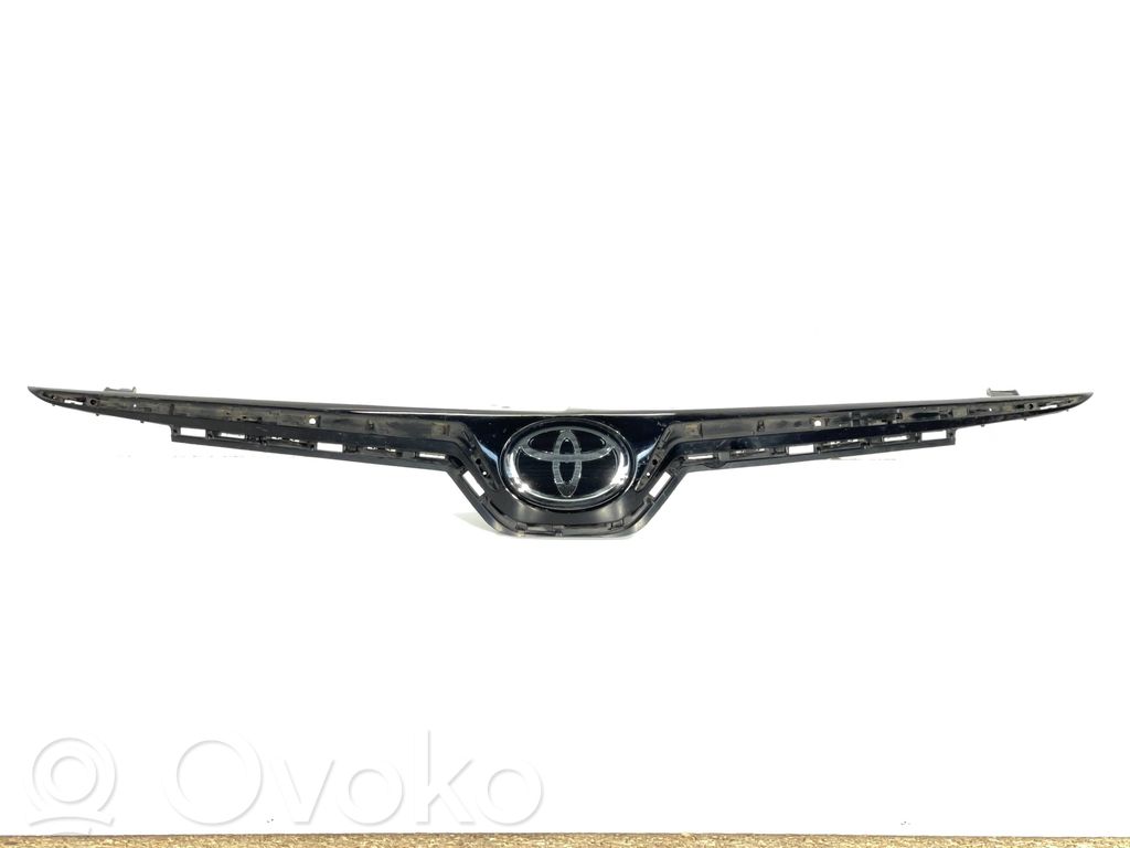 Toyota Corolla E210 E21 Etupuskurin ylempi jäähdytinsäleikkö 