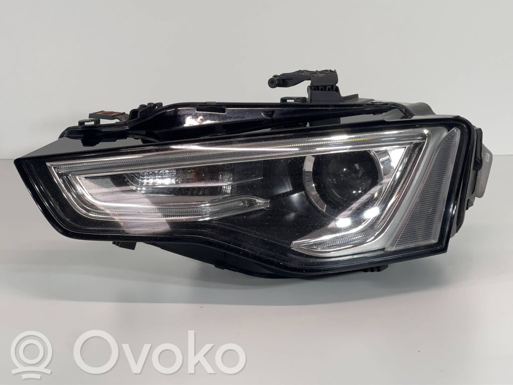 Audi A5 8T 8F Phare frontale 