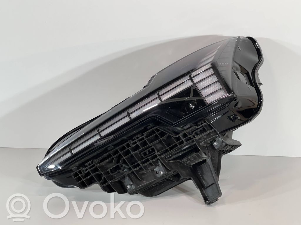 Volvo EX30 Scheinwerfer 