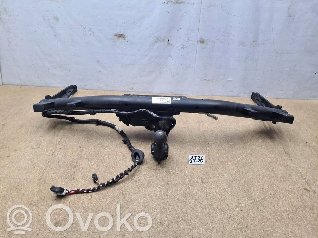 Volkswagen Golf VIII Hak holowniczy / Komplet 