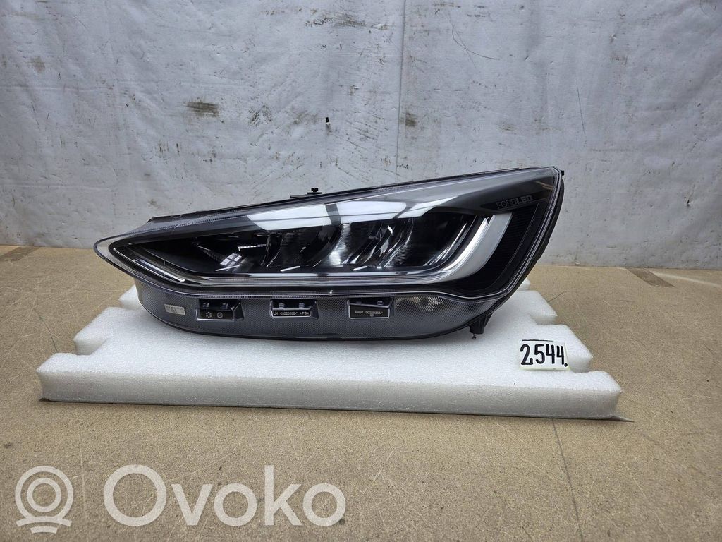 Headlight/headlamp   NX7B13E015DF