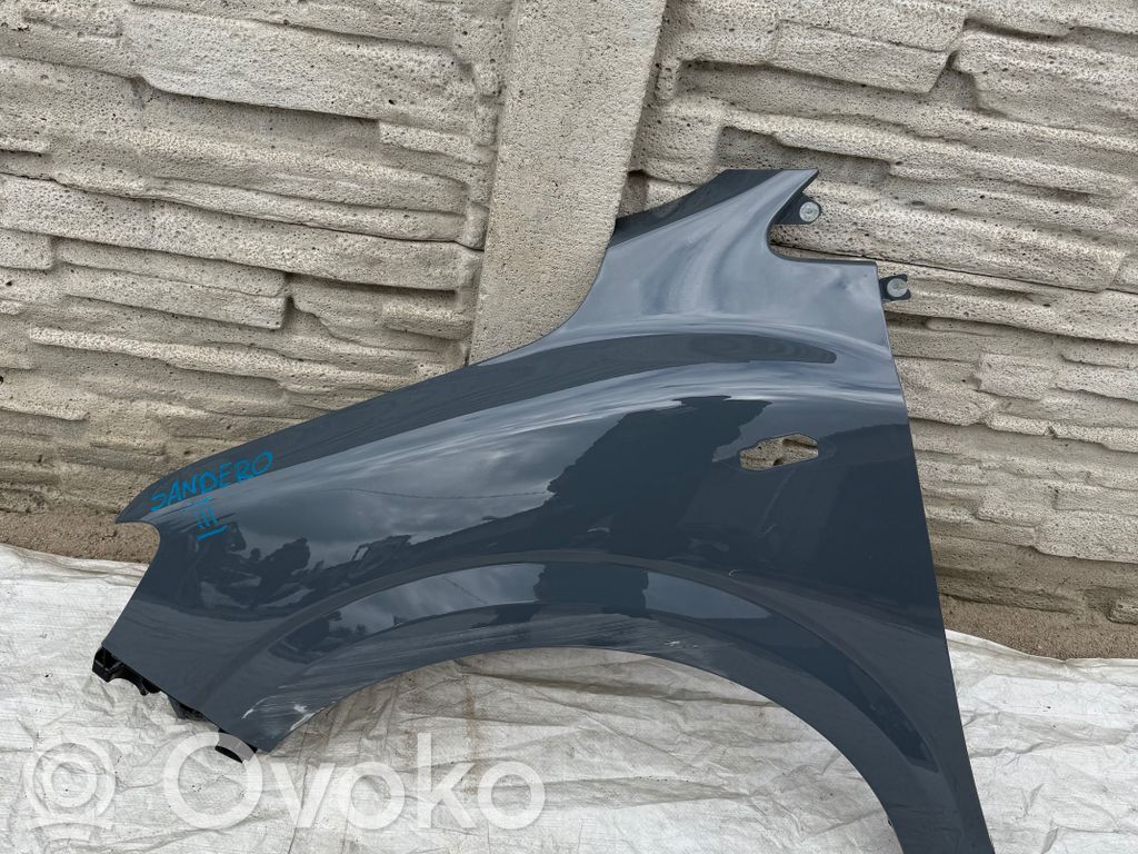 Dacia Sandero III Błotnik przedni 