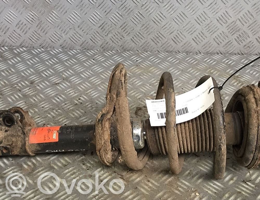 KIA Ceed Etuiskunvaimennin kierrejousella 