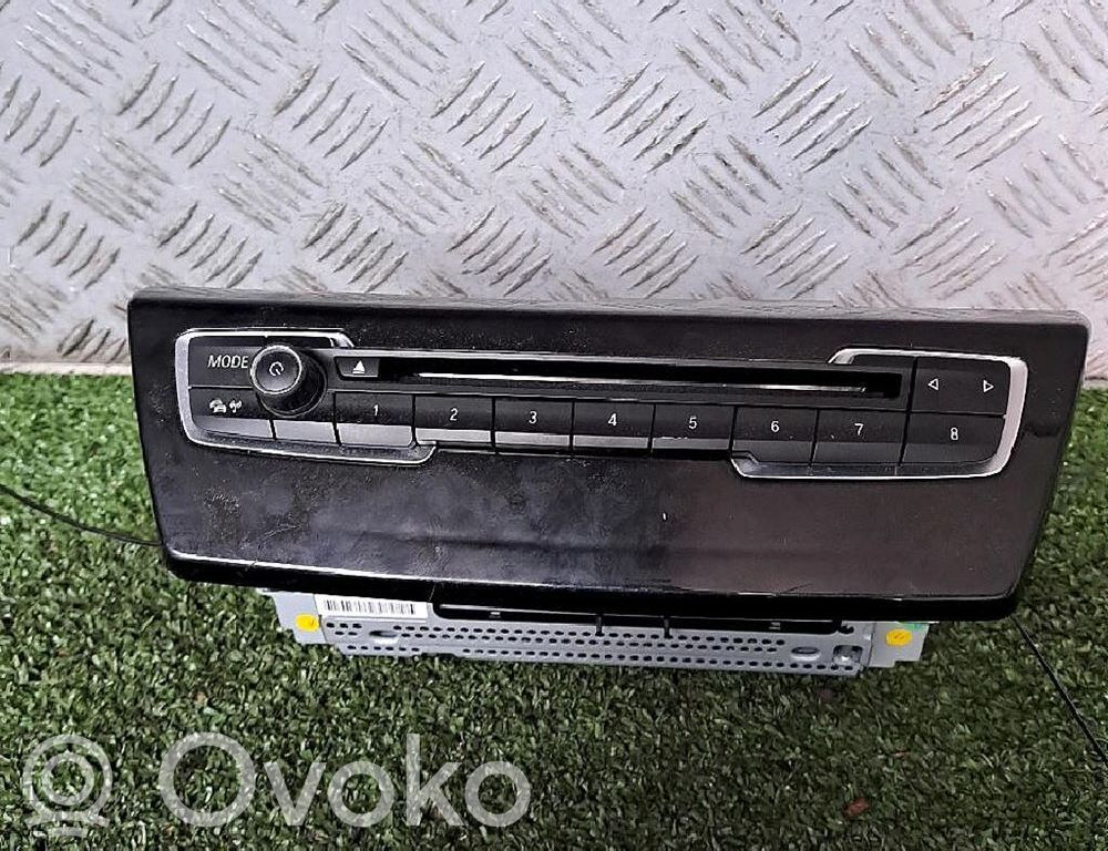 BMW 2 F45 Panel / Radioodtwarzacz CD/DVD/GPS 