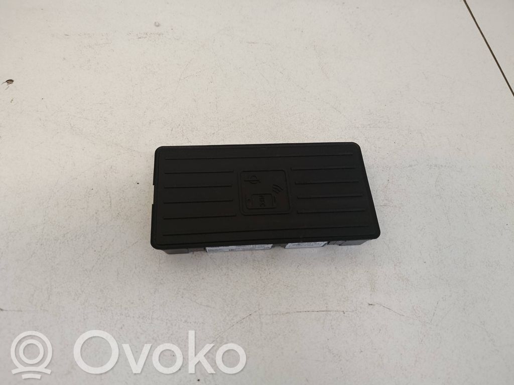 Audi Q8 e-tron Wireless charging module 