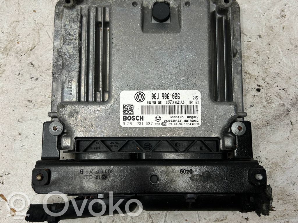 Volkswagen PASSAT B6 Engine control unit/module 