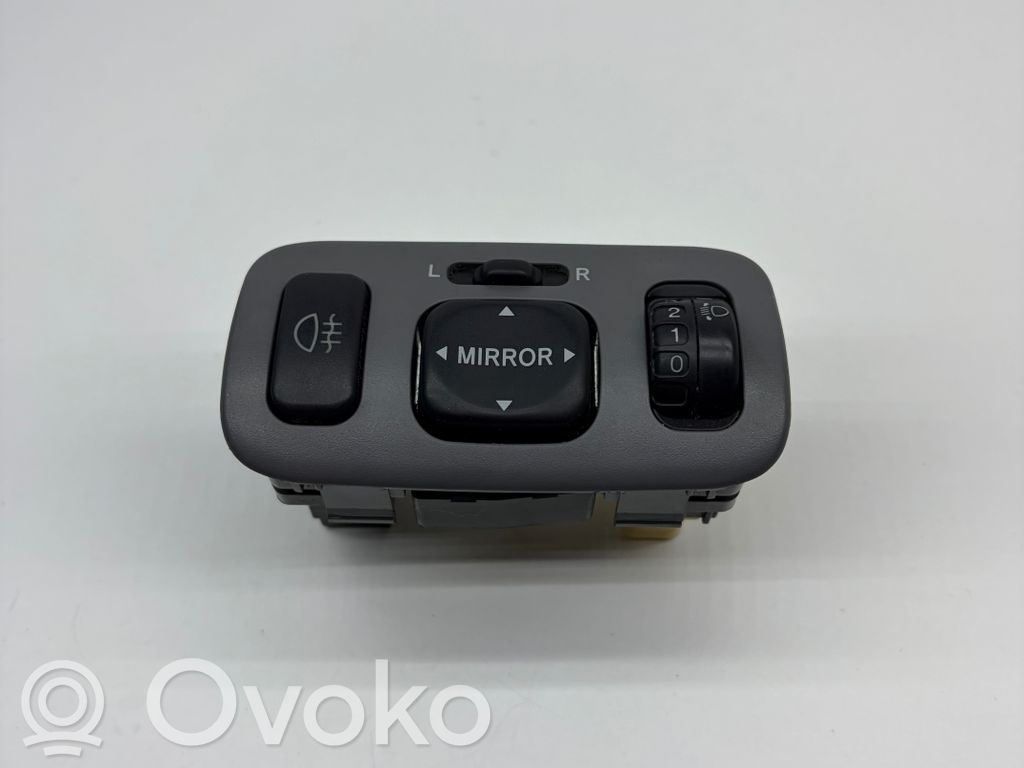 Toyota Yaris Wing mirror switch 