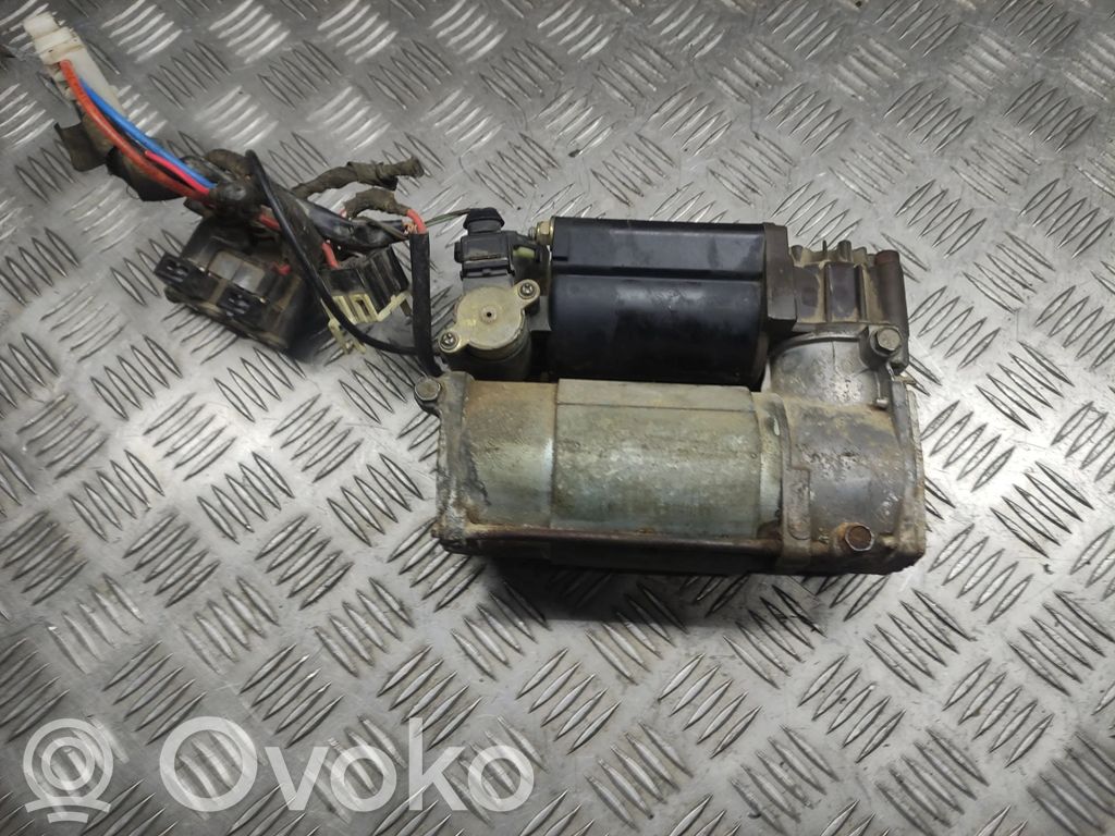 BMW 5 E39 Pneumatinės (oro) pakabos kompresorius 