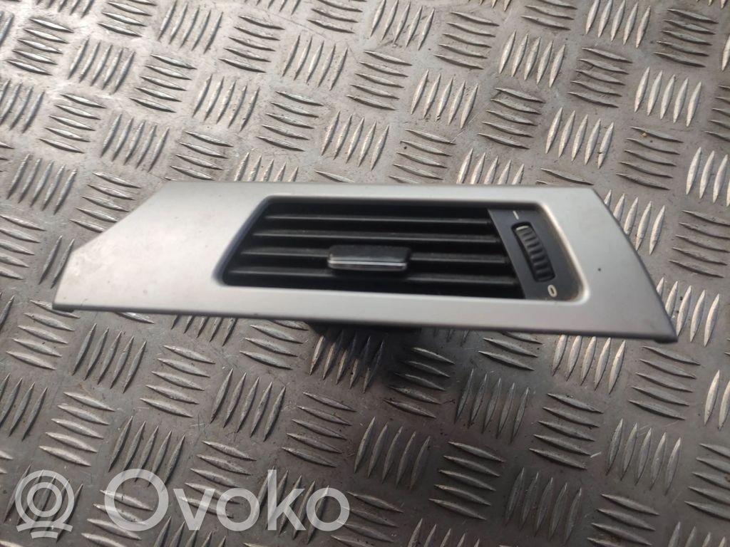 BMW 3 E90 E91 Šoninės oro grotelės 