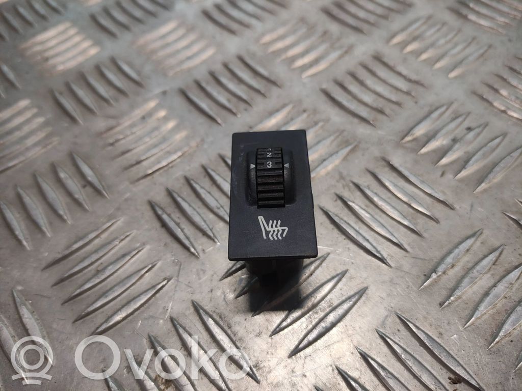 Citroen C4 I Seat heating switch 