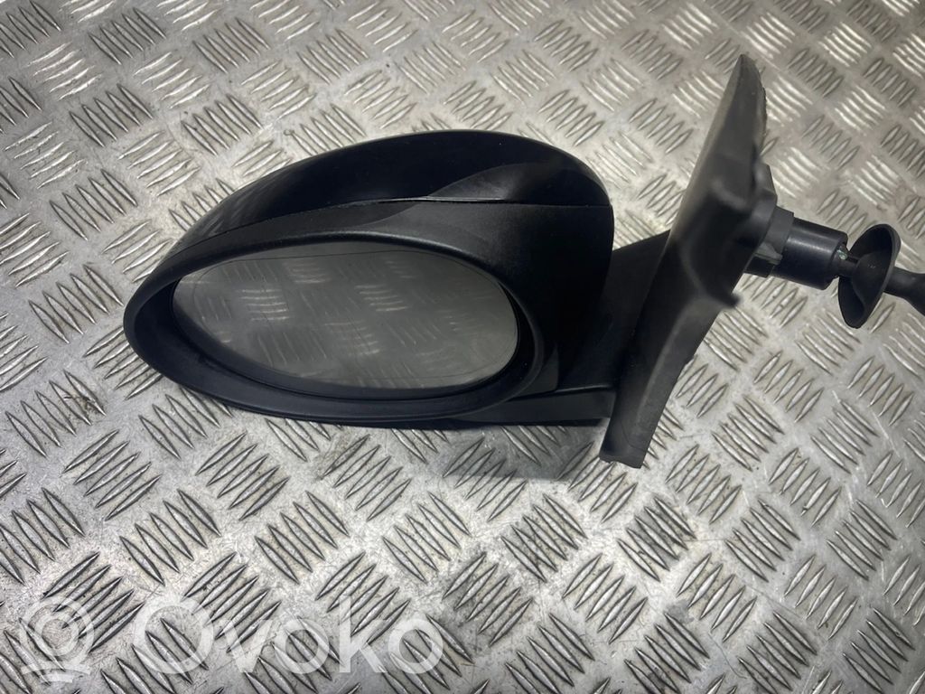 Toyota Aygo AB10 Front door electric wing mirror 