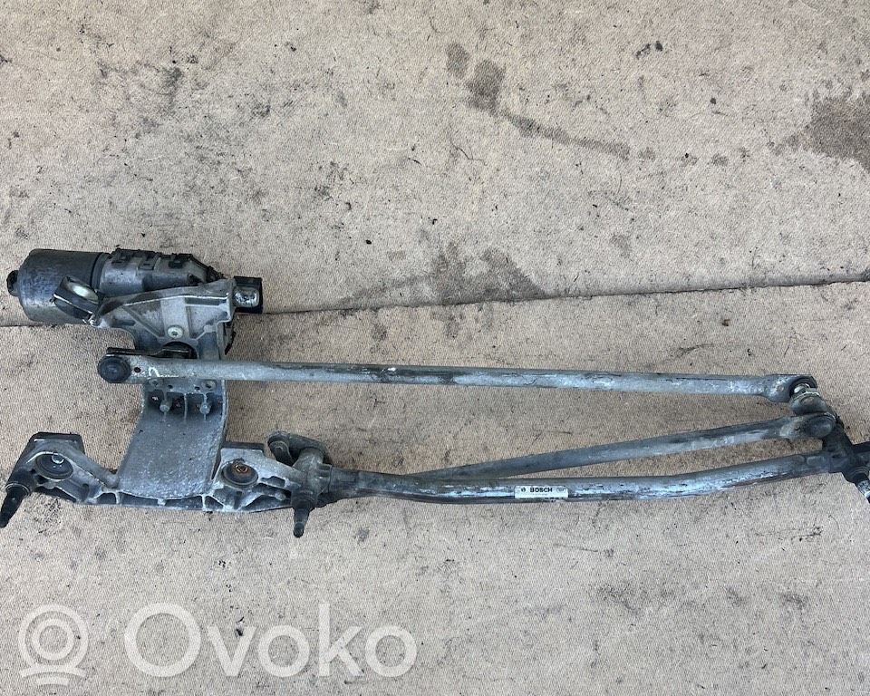 Ford Focus C-MAX Front wiper linkage and motor 