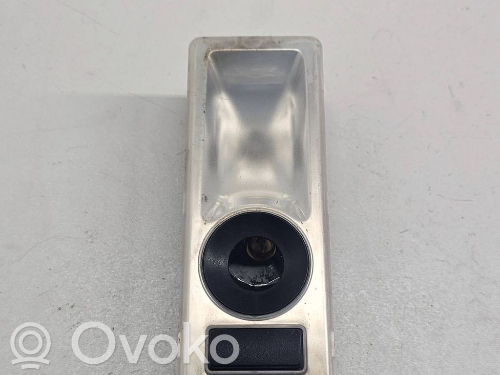BMW 5 E60 E61 Lampka podsufitki tylna 
