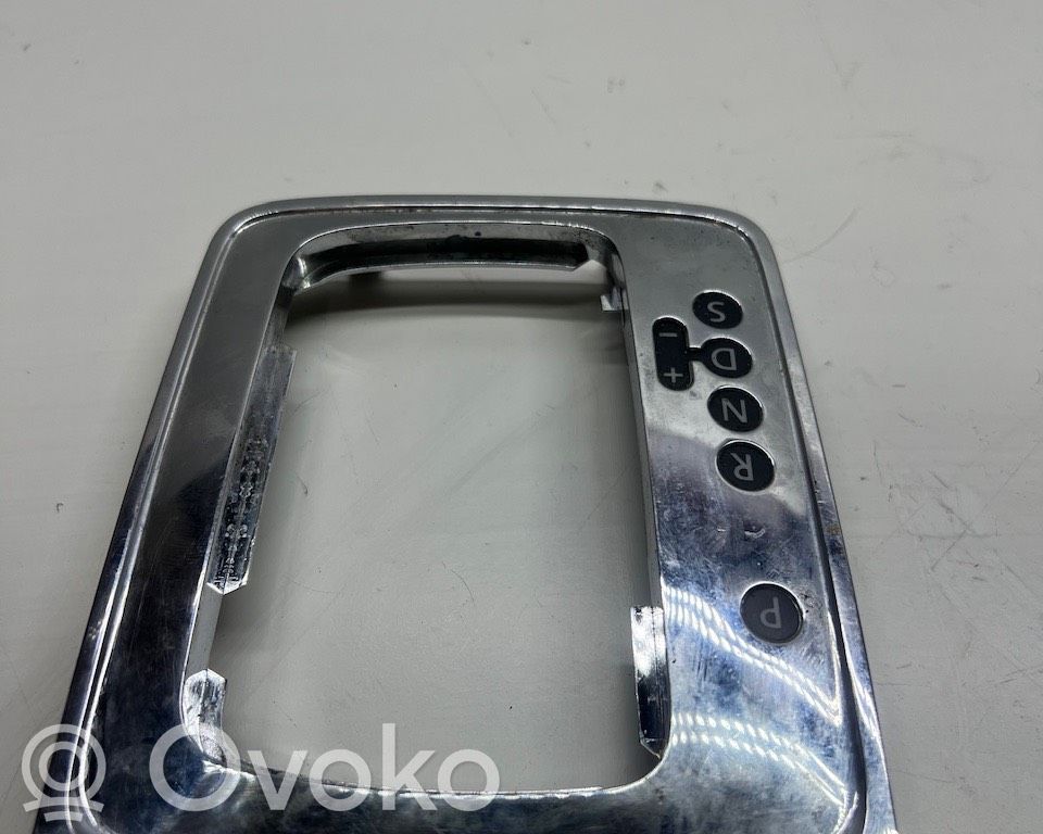 Volkswagen PASSAT B6 Perilla/embellecedor de cuero de la palanca de cambios 