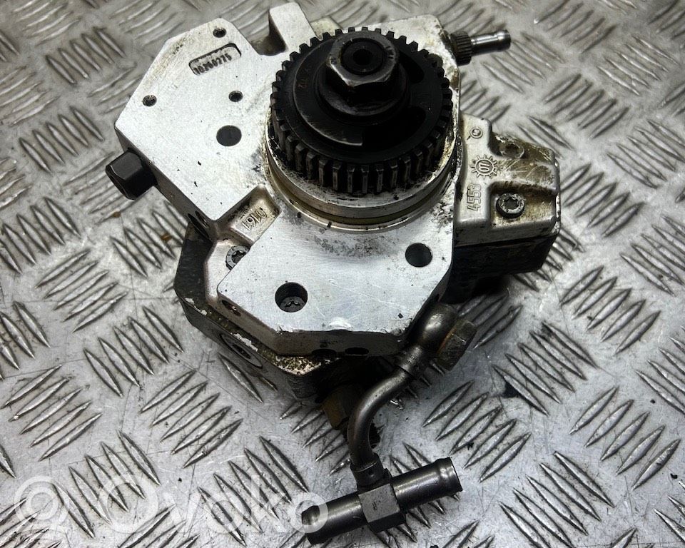 BMW 7 E65 E66 Fuel injection high pressure pump 