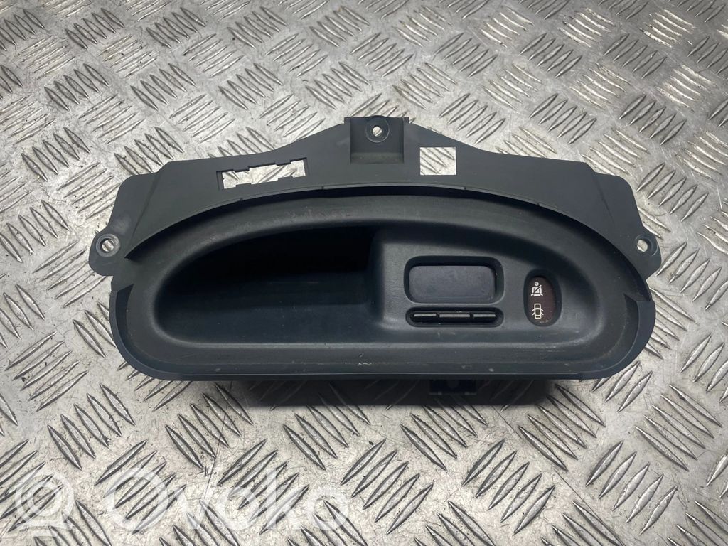Renault Megane I Screen/display/small screen 
