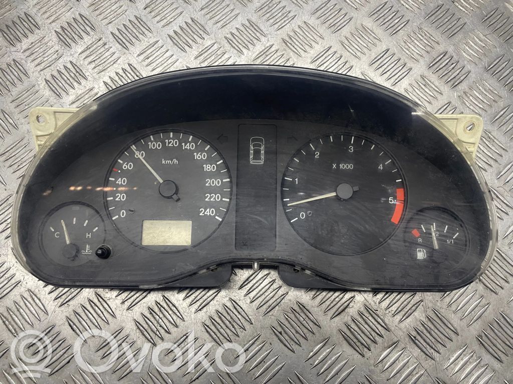 Volkswagen Sharan Speedometer (instrument cluster) 