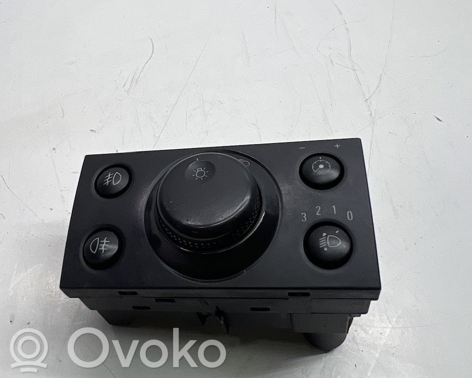 Interruptor de luz   9185881,2523,032D,LK04060000