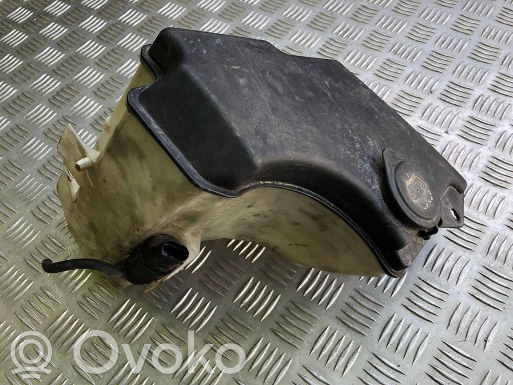 Logu šķidruma tvertne   7007970