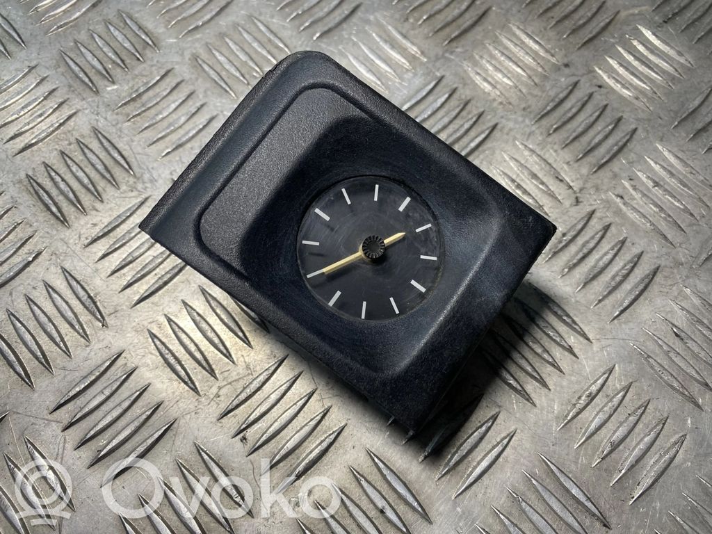 Opel Vectra A Pulkstenis 