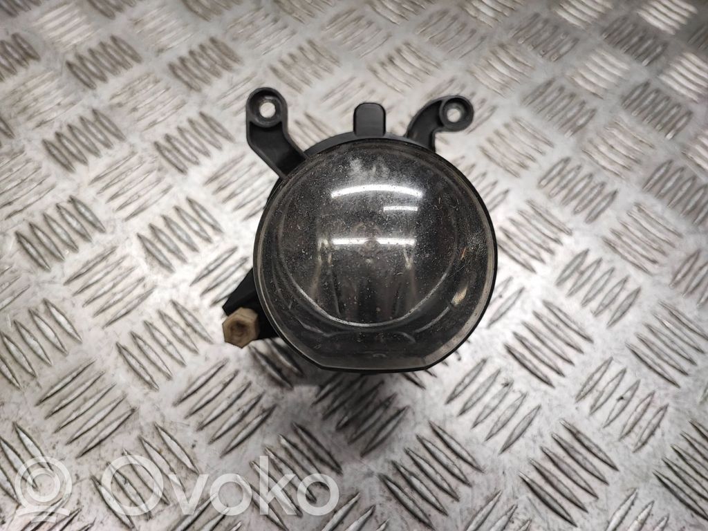 Miglas lukturis priekšā   8371908