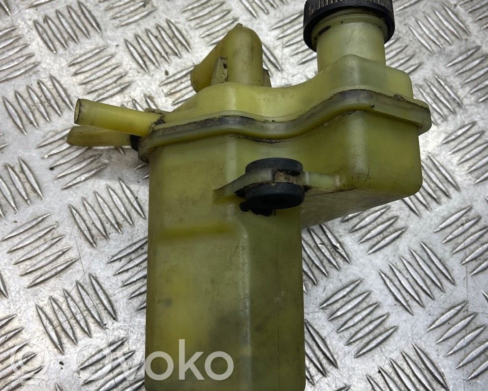 Volvo V70 Power steering fluid tank/reservoir 