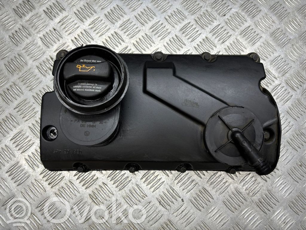 Cache culbuteur   038103469