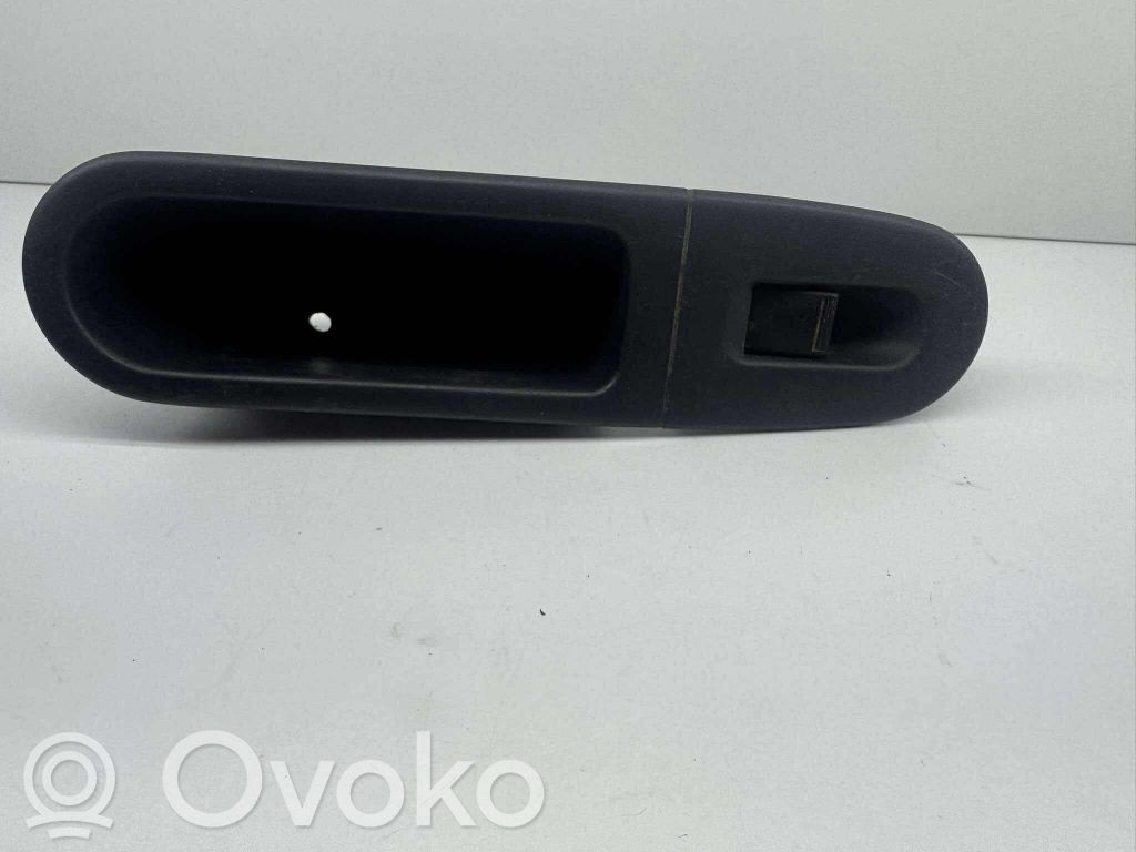 Honda HR-V Electric window control switch 