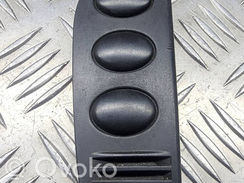 Citroen C3 Kita salono detalė 