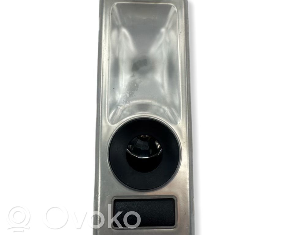 BMW 5 E60 E61 Luz del asiento trasero 